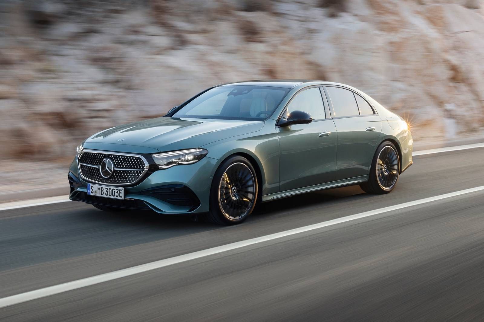 Mercedes-Benz E-Class — Экстерьер